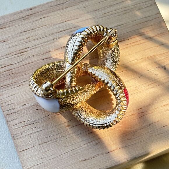 RARE Vintage Ciner Red White Blue Enamel Interlocking Loop Gold Tone Brooch Pin - Picture 2 of 6